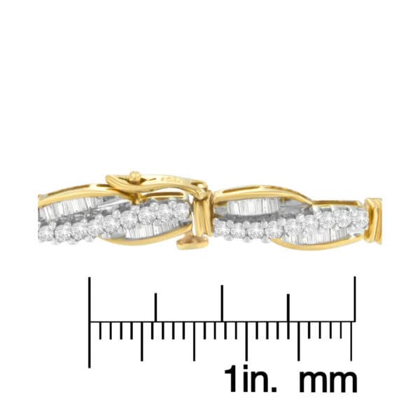 14K Yellow Gold Round and Baguette Cut Winding Love Diamond Bracelet (3.00 cttw, H-I Color, SI1-SI2 Clarity) - alternate view 4