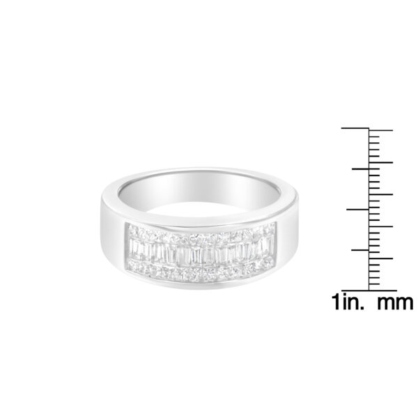 30 5733W scale