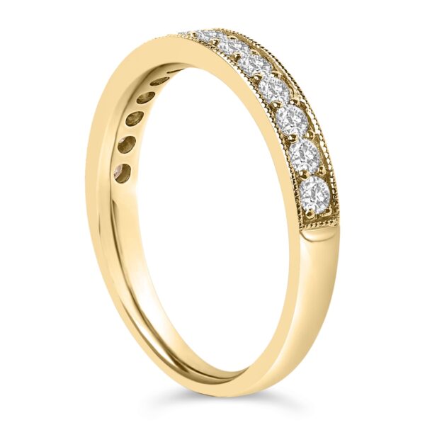 14K Yellow Gold Round Diamond Milgrain Band Detail Shot