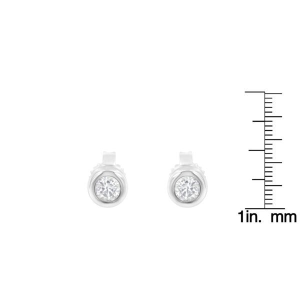70 5832W scale