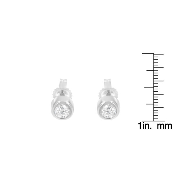 70 5833W scale