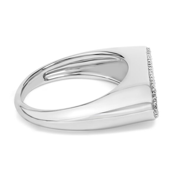 Infinity motif ring with 40 natural round diamonds in a shared prong setting.