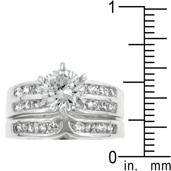 Formal engagement ring with 7.5 (mm) round simulated cubic zirconia and a 5 (mm) width.