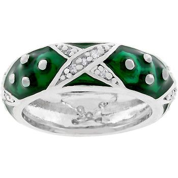 The ring with cubic zirconia in prongs.