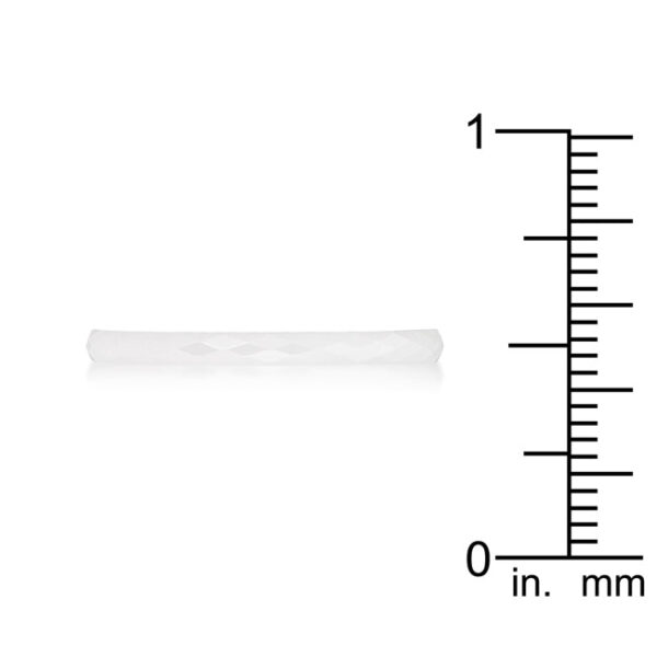 Ceramic band ring in white.