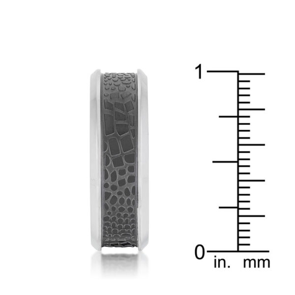 Rhodium plated over 34l stainless steel cocktail ring with animal print detail.