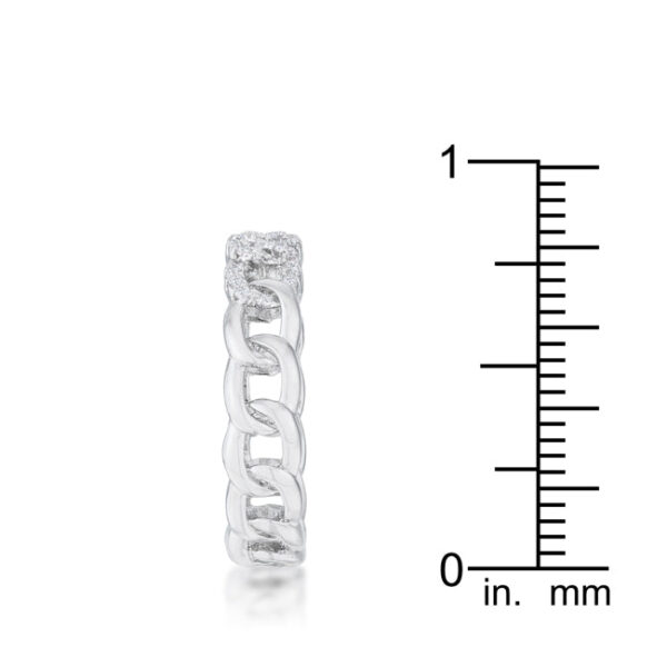Top-down view of the interlocking chain ring showing the arrangement of chain links