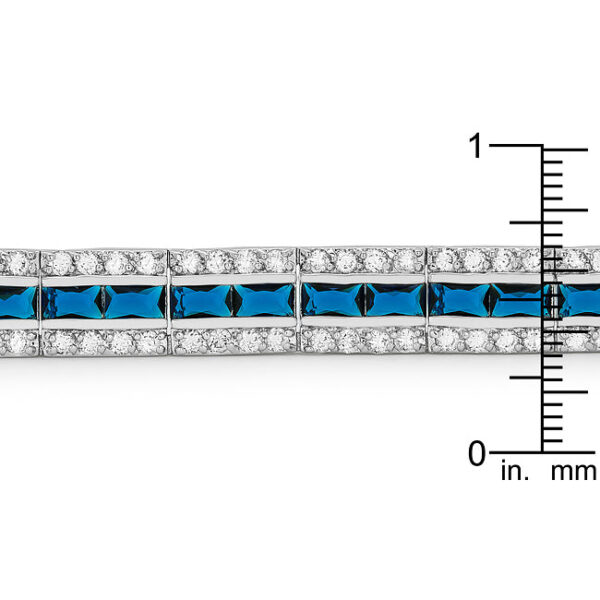 Lock clasp mechanism on the bracelet shown in close-up