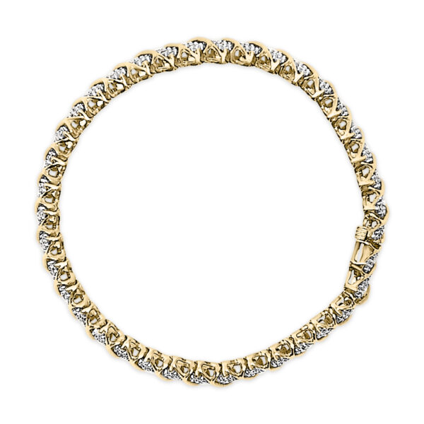 Close-up of round diamonds set in prongs along the S-link chain