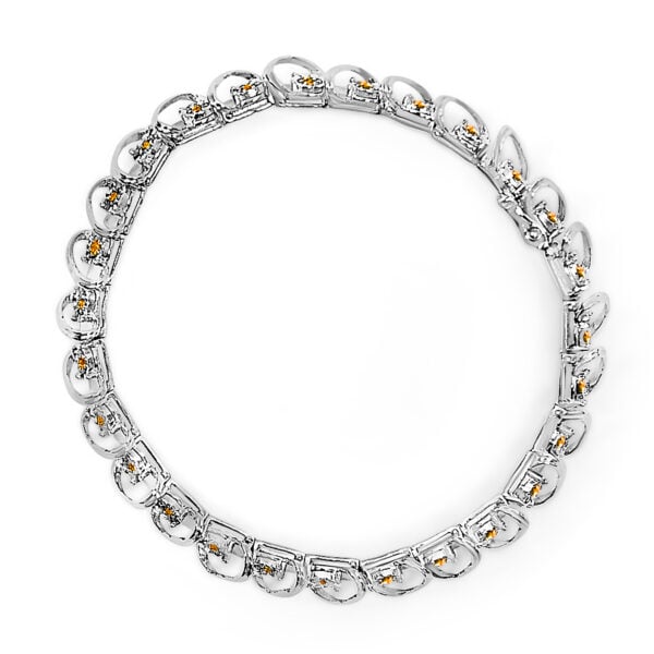 Bracelet arranged to show the looped link chain construction along its length