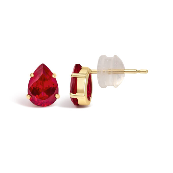 Close-up of the pear-shaped ruby stone highlighting its red color and clarity