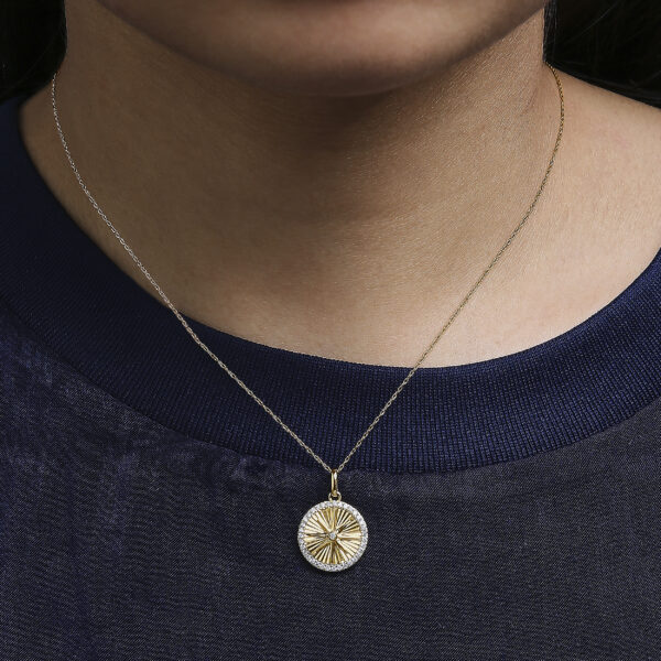14K Yellow Gold 1/5 Cttw Diamond Starburst Fluted Medallion Pendant Necklace - alternate view 5
