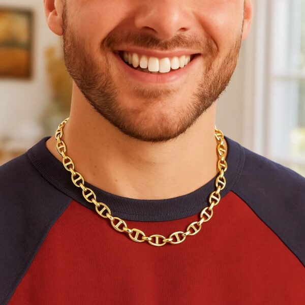 14k Yellow Gold High Polish Mariner Link Chain (8.80 mm) - alternate view 5