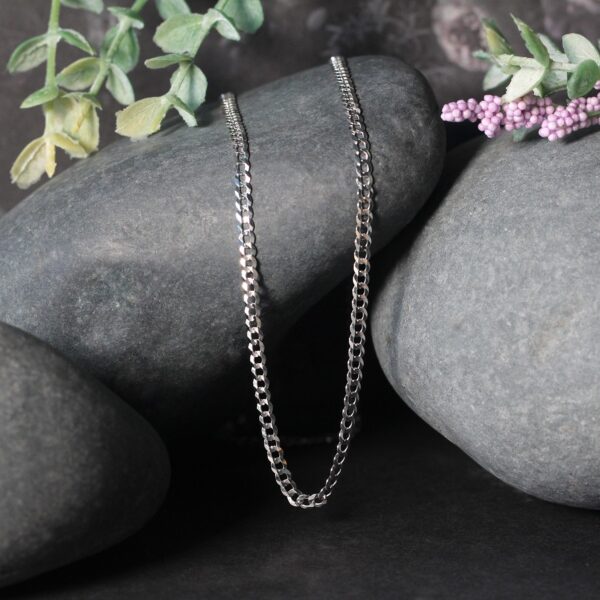 14k White Gold Solid Curb Chain (2.60 mm) - alternate view 4