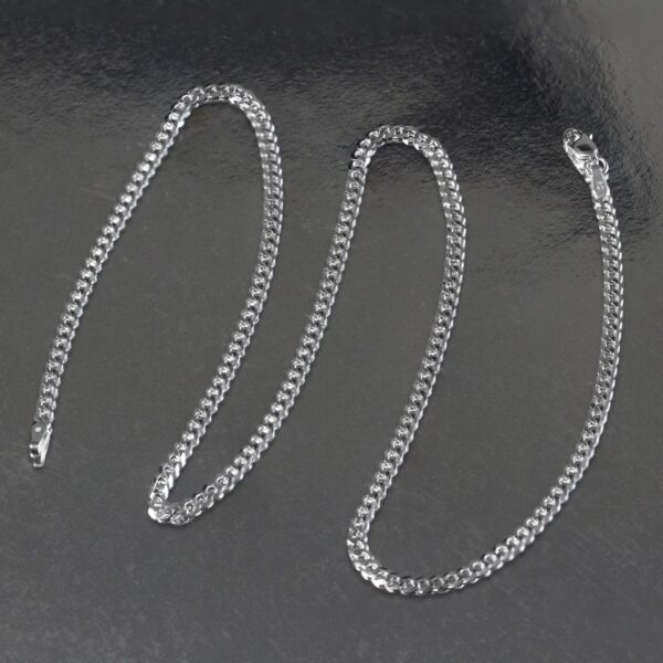 14k White Gold Solid Curb Chain (2.60 mm) - alternate view 5