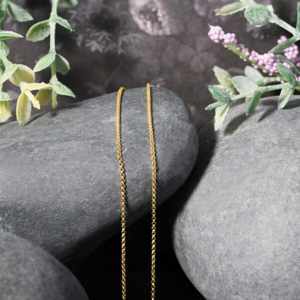 14k Yellow Gold Diamond Cut Rolo Chain (1.10 mm) - alternate view 4