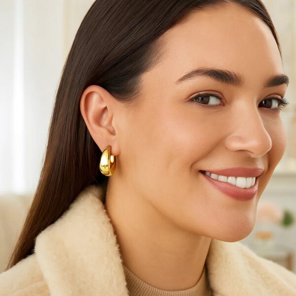 14k Yellow Gold Large Tapered Hoop Earrings(20x20mm) - alternate view 3
