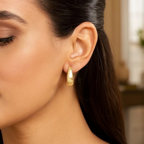 14k Yellow Gold Large Tapered Hoop Earrings(20x20mm) - alternate view 5