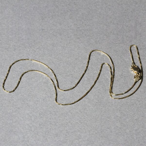 14k Yellow Gold Classic Box Chain (0.60 mm) - alternate view 5
