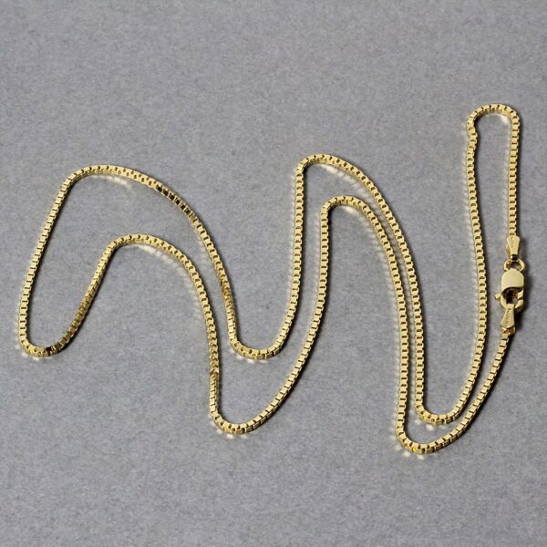 14k Yellow Gold Classic Box Chain (1.1 mm) - alternate view 5