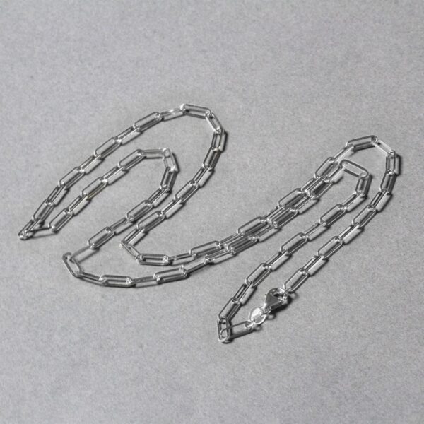 14K White Gold Paperclip Chain (2.50 mm) - alternate view 5