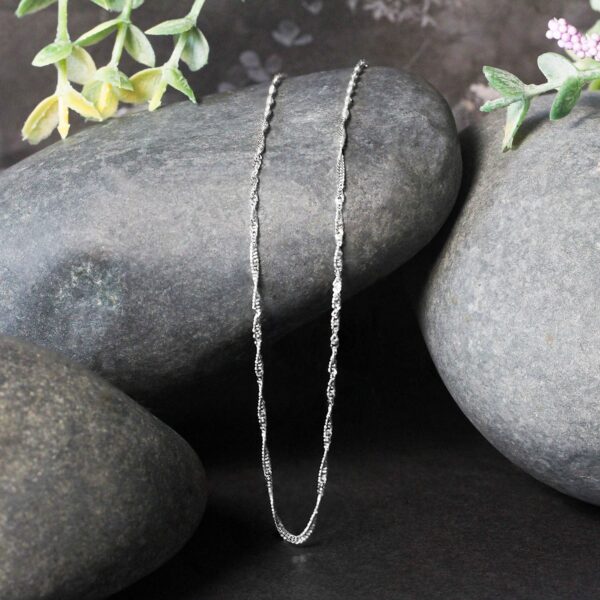 14k White Gold Singapore Chain (1.30 mm) - alternate view 4