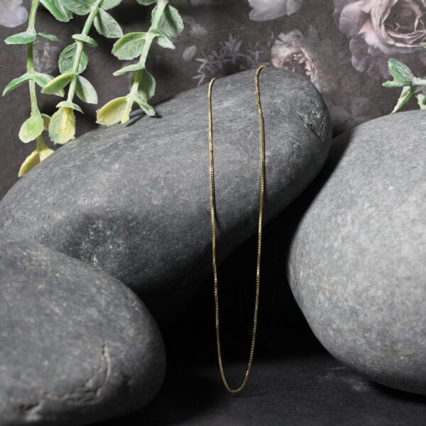 14k Yellow Gold Classic Box Chain (0.60 mm) - alternate view 5