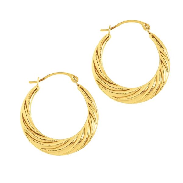 14k Yellow Gold Textured Graduated Twist Hoop Earrings - alternate view 2