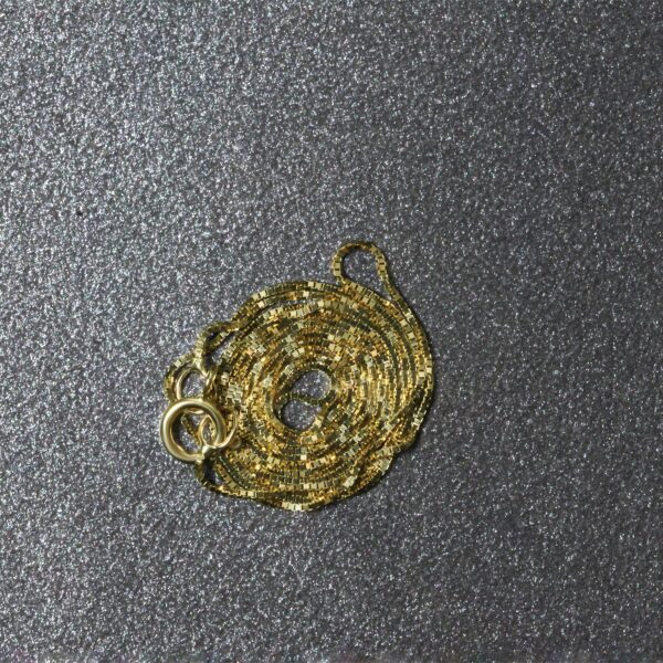 14k Yellow Gold Classic Box Chain (0.45 mm) - alternate view 5
