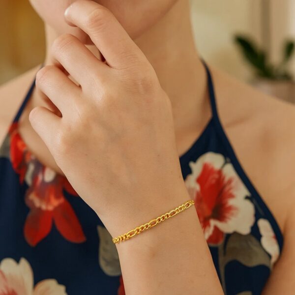 14k Yellow Gold Solid Figaro Bracelet (2.80 mm) - alternate view 3