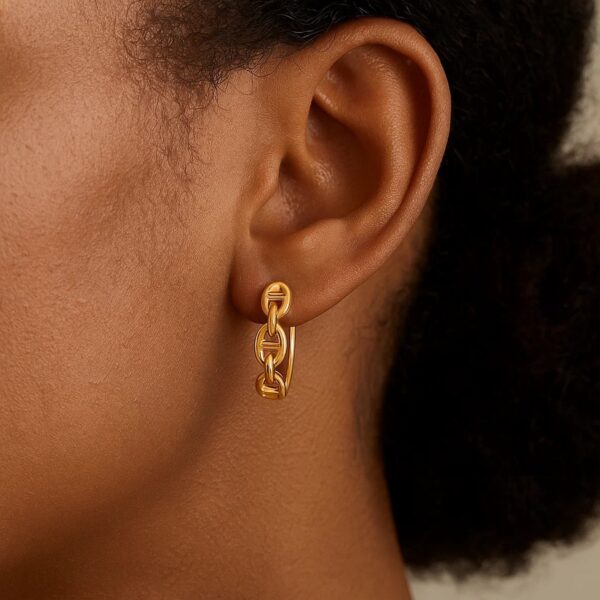 14k Yellow Gold Oval Mariner Huggies - alternate view 4
