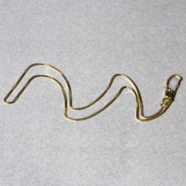 14k Yellow Gold Classic Box Chain (0.75 mm) - alternate view 5
