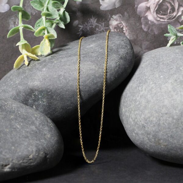 10k Yellow Gold Diamond Cut Cable Link Chain (1.10 mm) - alternate view 4