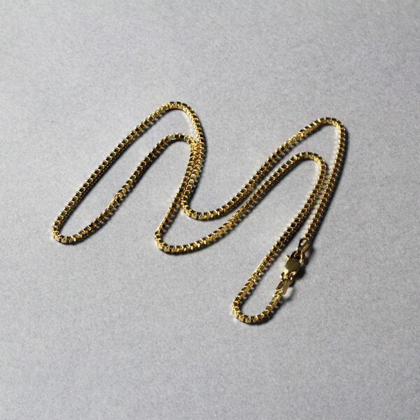 14k Yellow Gold Classic Box Chain (1.4 mm) - alternate view 5
