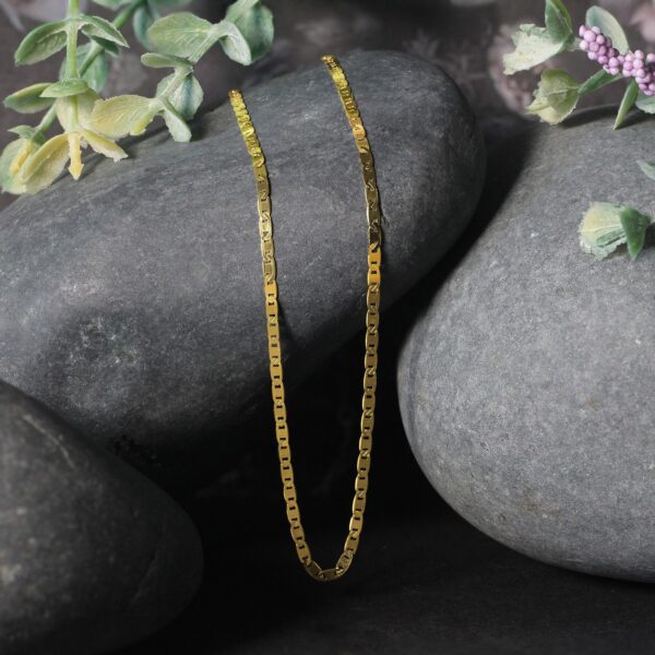 14k Yellow Gold Mariner Link Chain (1.70 mm) - alternate view 4
