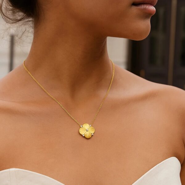 14K Yellow Gold Diamond Clover Pendant Necklace - alternate view 5