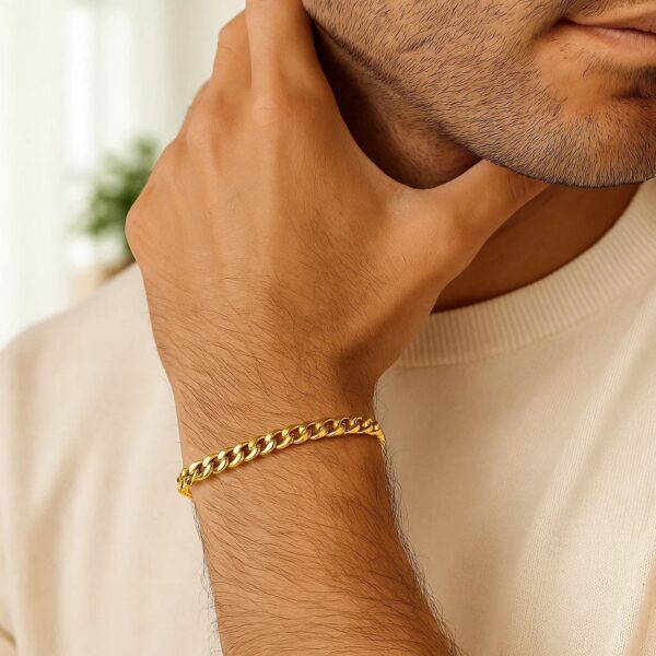 10k Yellow Gold Light Miami Cuban Bracelet (5.50 mm) - alternate view 3