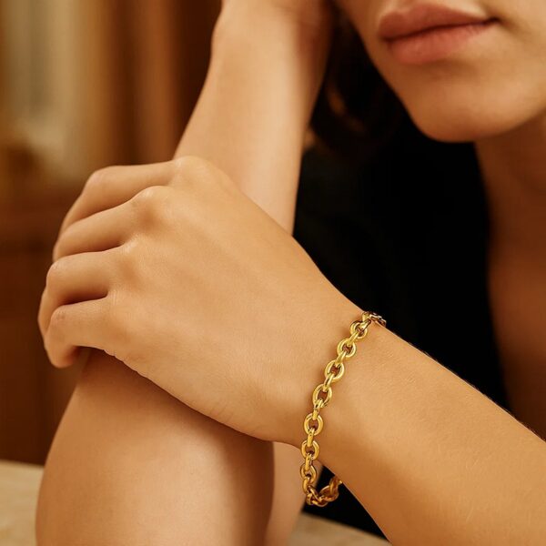 14k Yellow Gold Polished Oval Link Bracelet (6.20 mm) - alternate view 3