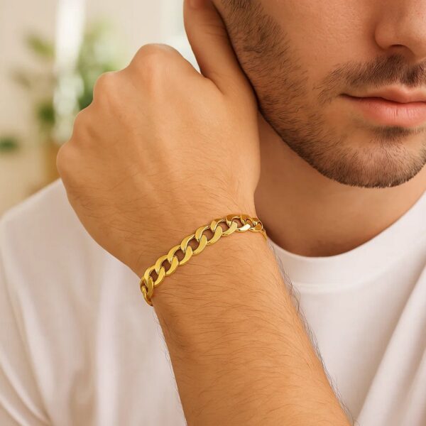 10k Yellow Gold Curb Bracelet (7.00 mm) - alternate view 4