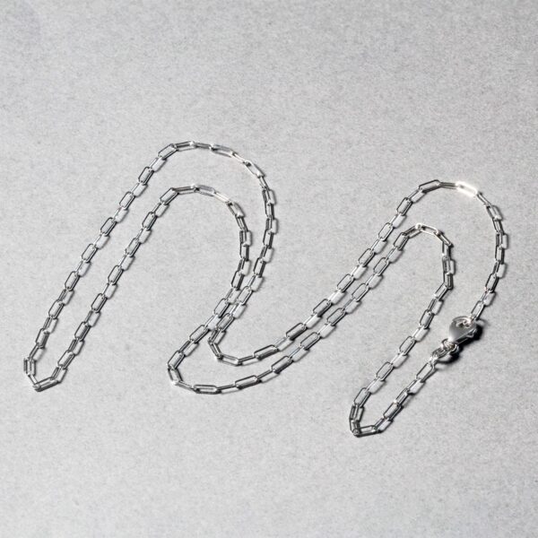 18K White Gold Fine Paperclip Chain (1.50 mm) - alternate view 5
