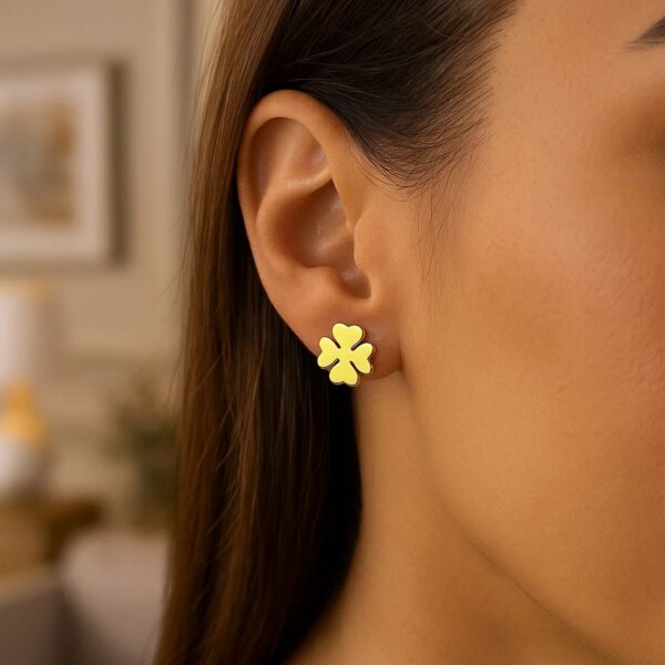 14K Yellow Gold Four Leaf Clover Earrings(10mm) - alternate view 4