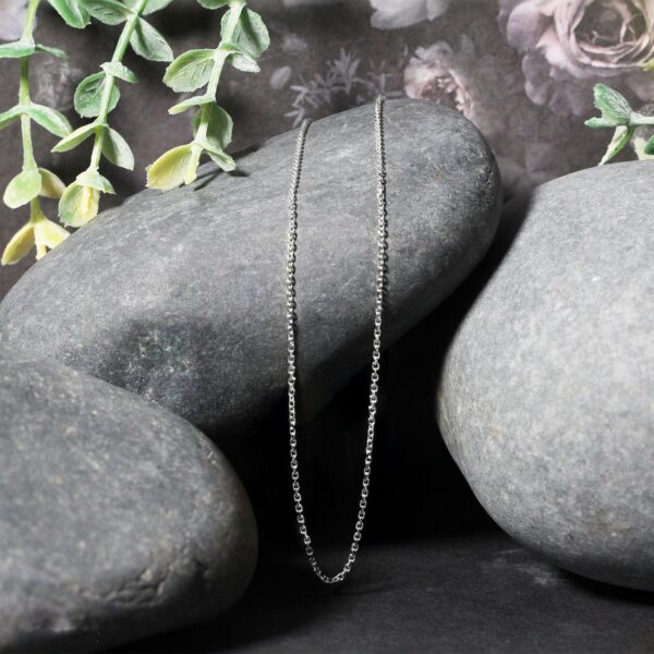 18k White Gold Diamond Cut Cable Link Chain (1.10 mm) - alternate view 4