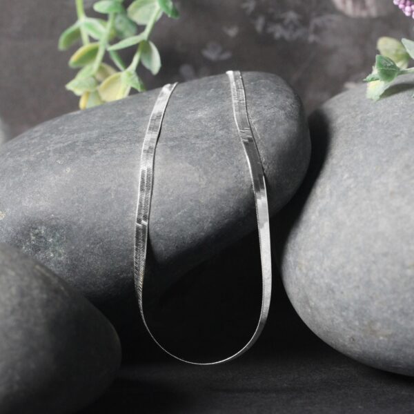 14k White Gold Super Flex Herringbone Chain (2.80 mm) - alternate view 4