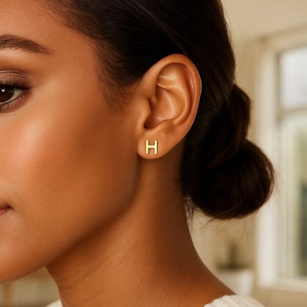 14K Yellow Gold Yours Truly Initial H Stud Earrings - alternate view 3