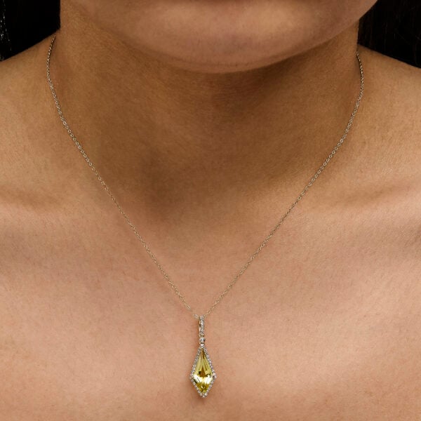 10K Yellow Gold Kite-Shaped Lemon Quartz and 1/5 Cttw Diamond Halo Pendant Necklace - alternate view 5