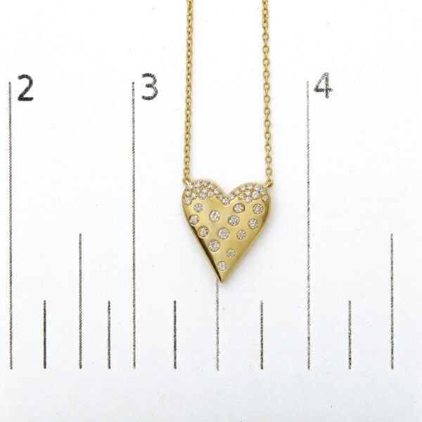 10K Yellow Gold 1/5 Cttw Diamond Heart Mosaic Pendant Necklace - alternate view 4
